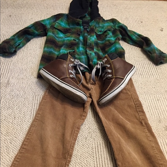 Champs & O’Neill Other - Toddler boy 4T Chaps corduroy pants & flannel set